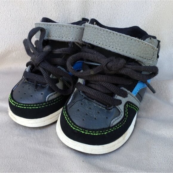 Little Velrco Sneakers - Picture 1 of 4